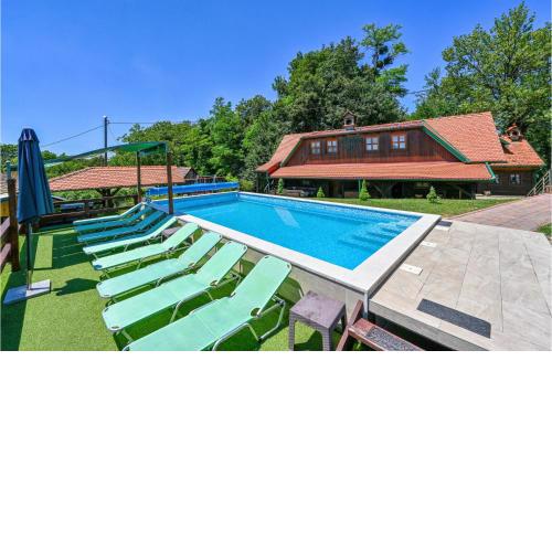 Cozy Home In Klanjec With House A Panoramic View