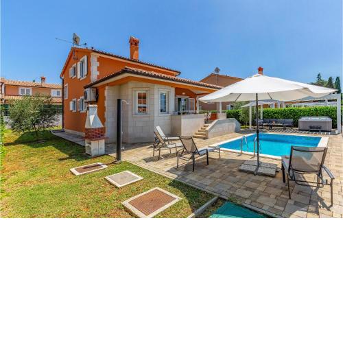 Cozy Home In Pula With Jacuzzi