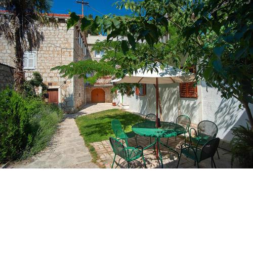 Dalmatian Garden - FREE parking - city centre