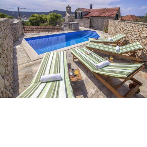 Dalmatian stone Villa Burica
