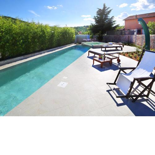 Deluxe Villa in ibenik near Lake