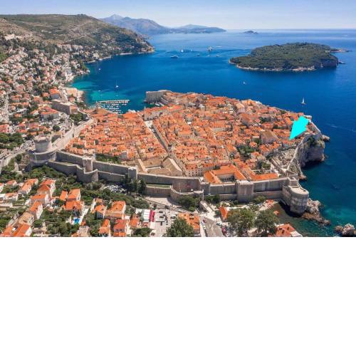 Dubrovnik cute little corner apartment