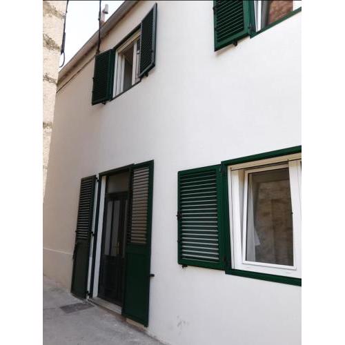 Duplex apartment in the center of Jelsa, Hvar