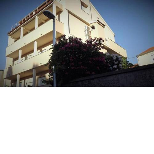 Economy Apartment 12 sleeps 3 guests