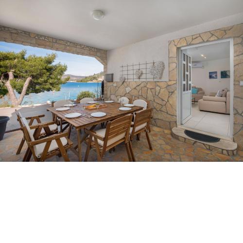 Estella Villa Apartments