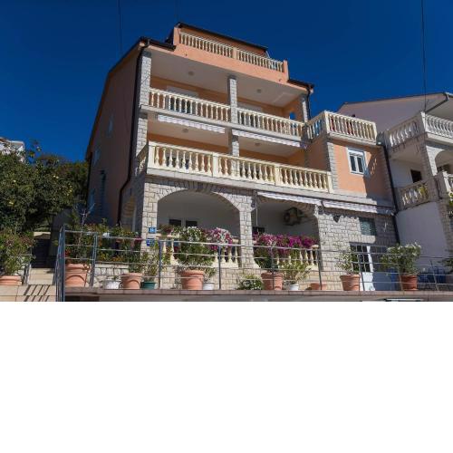Family friendly apartments with a swimming pool Dramalj, Crikvenica - 5594