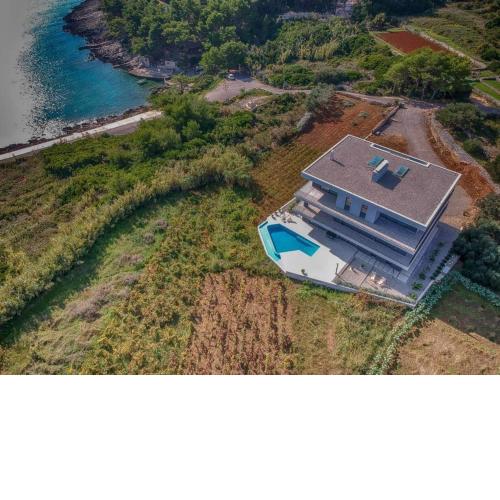 Family friendly apartments with a swimming pool Lumbarda, Korcula - 18727