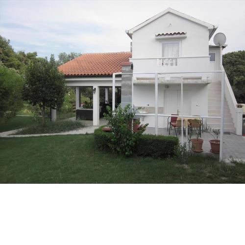 Family friendly apartments with a swimming pool Mundanije, Rab - 5076