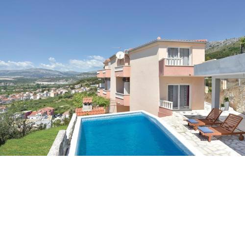 Family friendly apartments with a swimming pool Podstrana, Split - 13828
