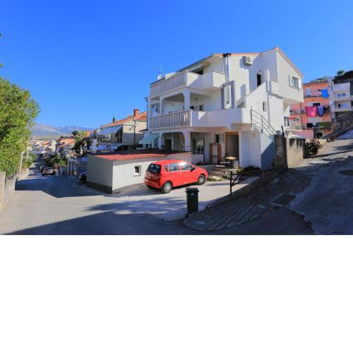 Family friendly apartments with a swimming pool Podstrana, Split - 4859