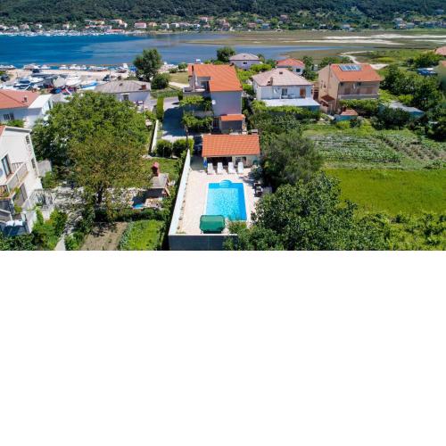 Family friendly apartments with a swimming pool Supetarska Draga - Donja, Rab - 2019