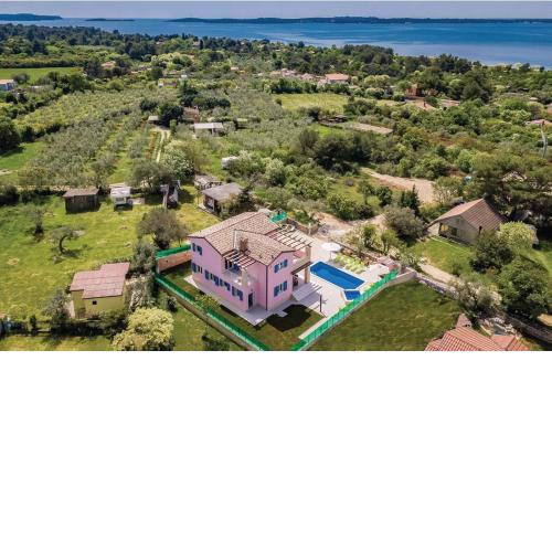 Family friendly house with a swimming pool Peroj, Fazana - 16660