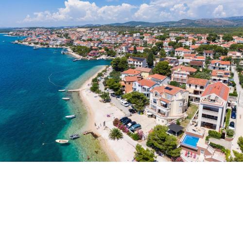 Family friendly seaside apartments Brodarica, Sibenik - 15270