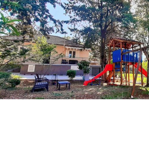 Family Vacation House Zive