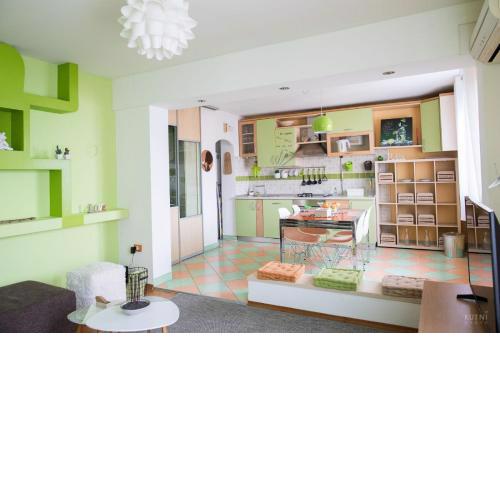 Frog Apartment