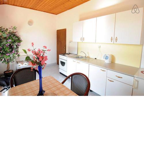 Fully Equipped 2 Bedroom Apartment in Pirovac