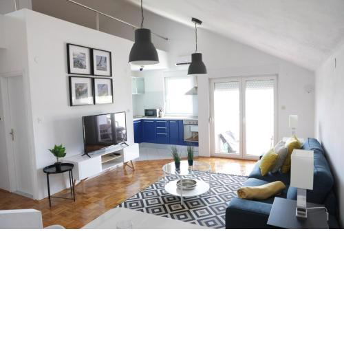 GALLERY APARTMENT BIOGRAD