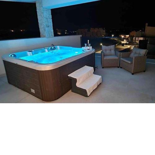 Gemütliches Ferienhaus mit Whirlpool & Dachterrasse