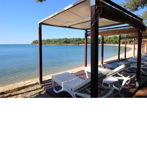 GIANNA N2, 600 m from the beach