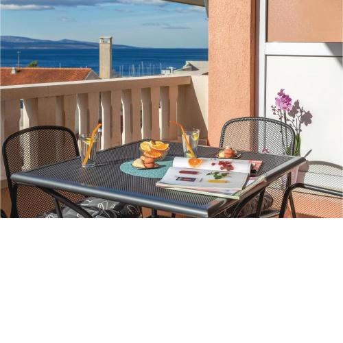 Gorgeous Apartment In Baska Voda With Kitchen