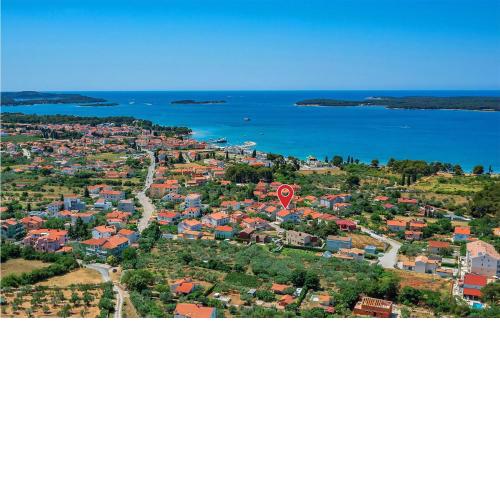 Gorgeous Apartment In Fazana With Wifi