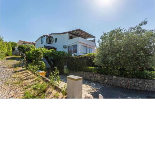 Gorgeous Apartment In Krk With Wifi