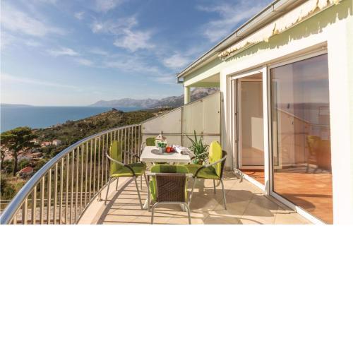 Gorgeous Apartment In Krvavica With Wifi