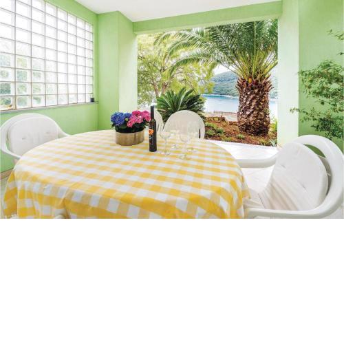 Gorgeous Apartment In Rabac With Kitchen