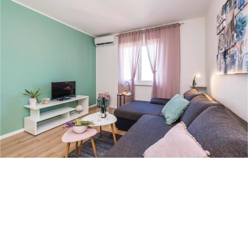 Gorgeous Apartment In Rijeka With House Sea View