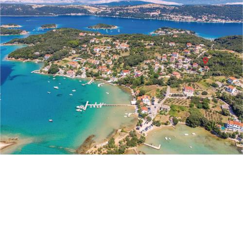 Gorgeous Apartment In Supetarska Draga With Wifi