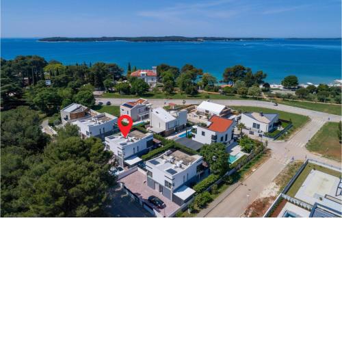 Gorgeous Home In Fazana With Wifi