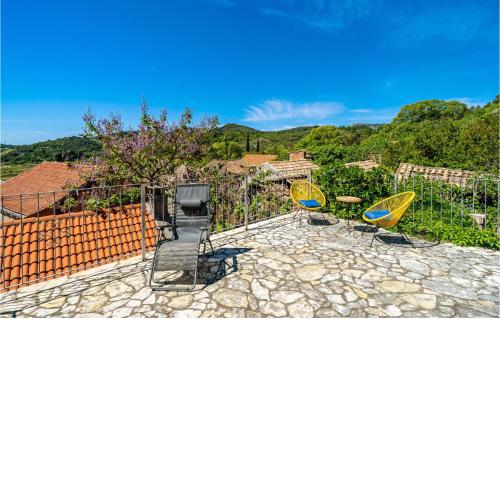 Gorgeous Home In Janjina With Kitchen