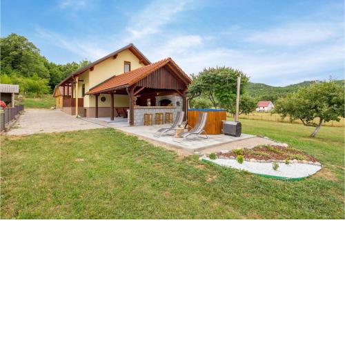 Gorgeous Home In Klanac With Kitchen