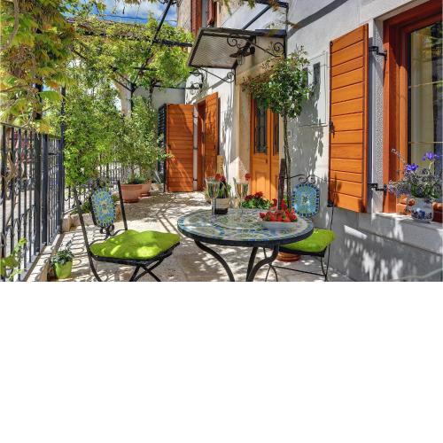 Gorgeous Home In Krnica With Wifi
