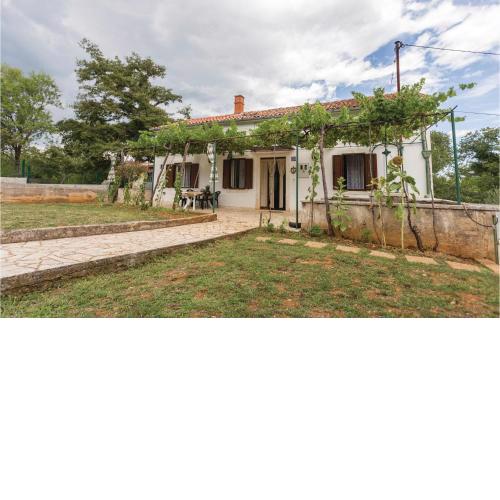 Gorgeous Home In Krnica With Wifi