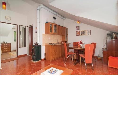 Gorgeous Home In Pucisca With Wifi