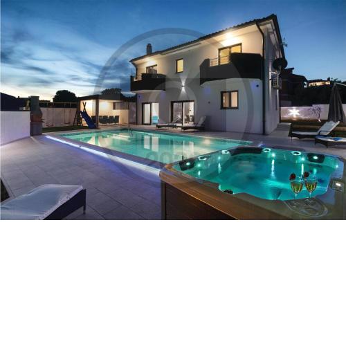 Gorgeous Home In Pula With Outdoor Swimming Pool