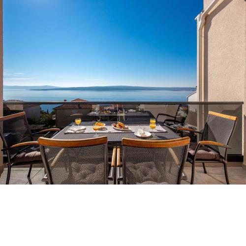 Gorgeous homes with swimming pool jacuzzi and a magnificent sea view