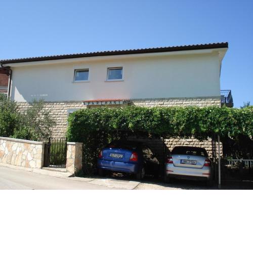 Holiday apartment in Drage with balcony, air conditioning, W-LAN 5013-4