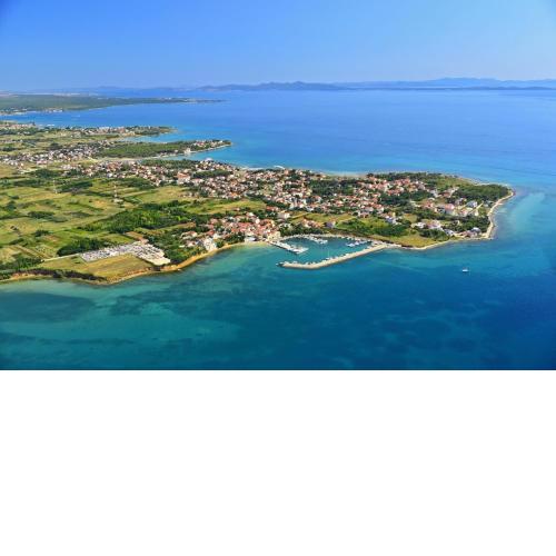 Holiday apartment in Privlaka with sea view, balcony, air conditioning, WiFi 3598-3