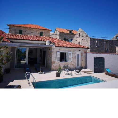 Holiday home in Selca with terrace, air conditioning, WiFi, washing machine 5094-1
