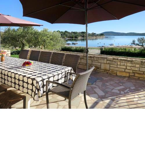 Holiday Home Julija - VOD300 by Interhome