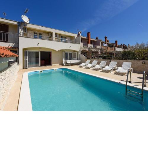 Holiday Home Jure by Interhome