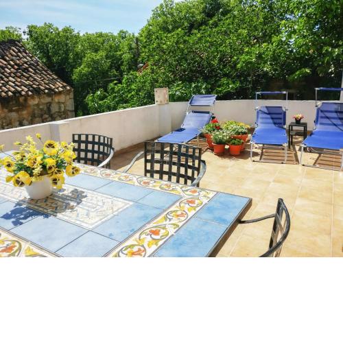 Holiday Home N&M by Interhome