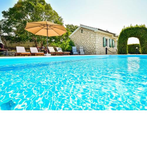Holiday Home Sandra by Interhome