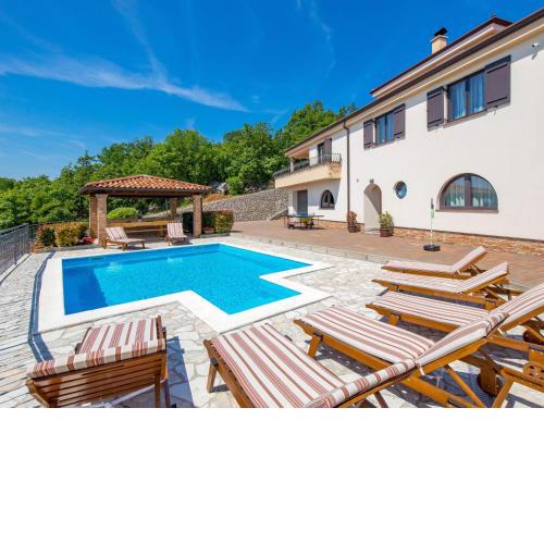 Holiday Home Villa Toni by Interhome