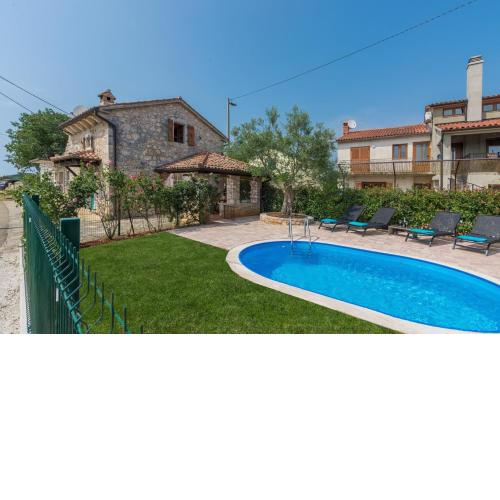 Holiday House Elisa
