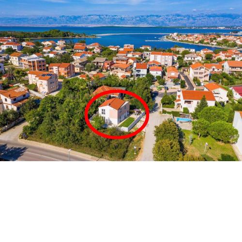 Holiday house with a parking space Nin, Zadar - 18143