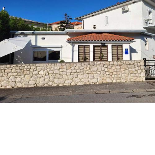 Holiday house with a parking space Novi Vinodolski - 17533