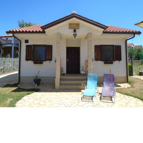 Holiday house with a parking space Peroj, Fazana - 16597